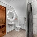 Lovely Pool House With Jumping Cushion And Activity *