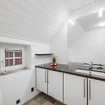 Holiday home Lovely Pool House With Jumping Cushion And Activity