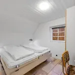 Lovely Pool House With Jumping Cushion And Activity *
