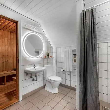 Lovely Pool House With Jumping Cushion And Activity *